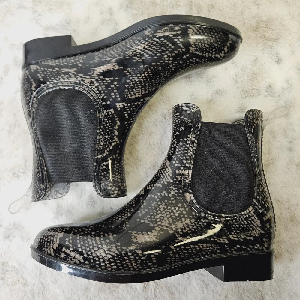 INC International Concepts Womens Size 6‎ Snake Print Pull-on Ankle Rain Boots